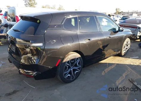 2023 BMW Ix M60 z USA, uszkodzony, nr VIN WB533CF0XPCM75947